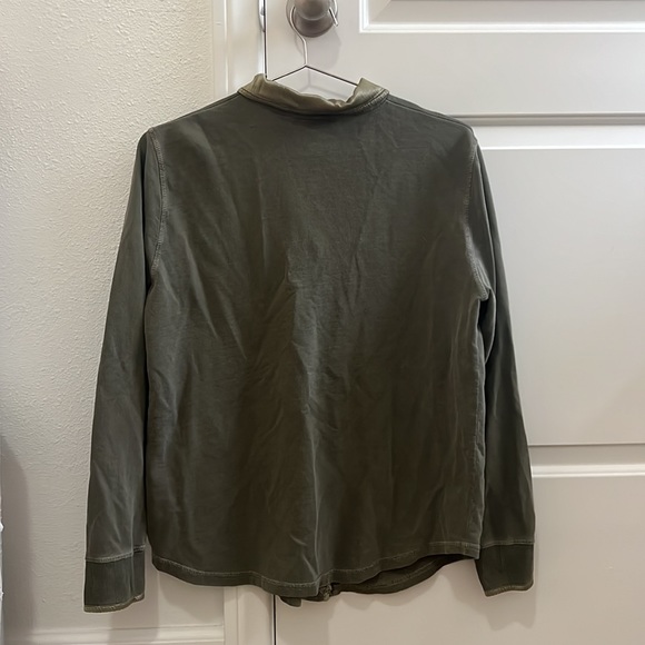 Hot Cotton Petite by MarcWare green button up - Picture 4 of 5